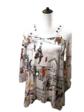 Ali Mikes Artistic Graphic Top with 3/4 Sleeves size M